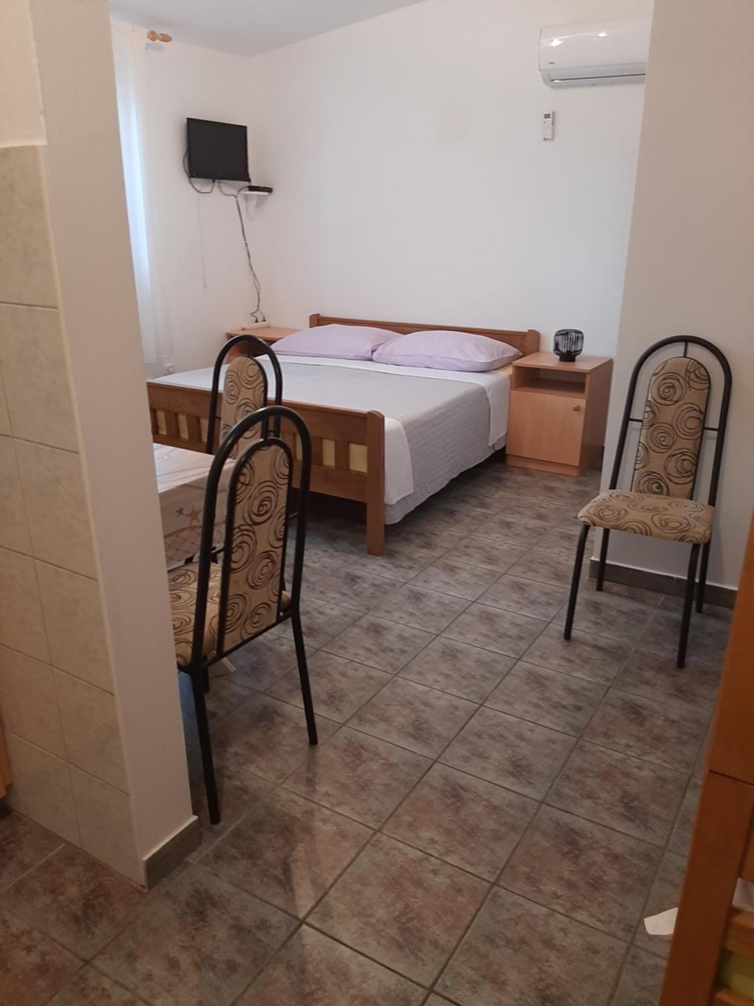 Apartments Marta ستاريغغاد باكلينتسا الغرفة الصورة