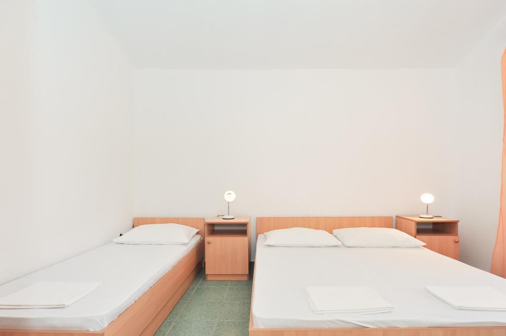 Apartments Marta ستاريغغاد باكلينتسا الغرفة الصورة